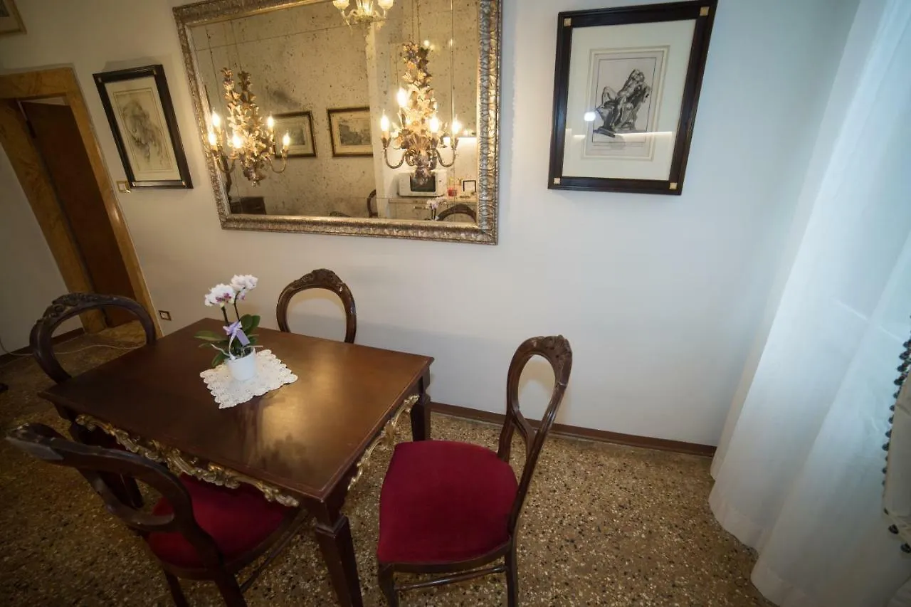 Apartment Ferienwohnung Ca' Dell' Arte Luxury Venedig